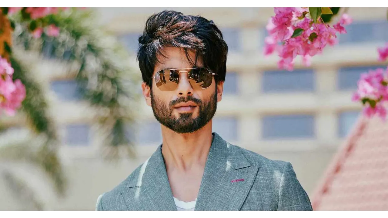 https://www.mobilemasala.com/movies-hi/Shahid-Kapoor-will-be-seen-in-the-role-of-Ashwathama-in-his-next-film-shooting-of-the-film-will-start-soon-hi-i195211